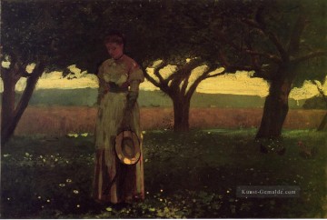  realismus - Mädchen im Orchard Realismus Maler Winslow Homer